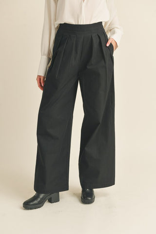 Pleated Extra Wide Leg Pants in Black