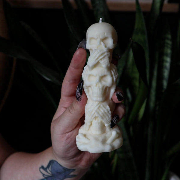 Skull Stack Candle